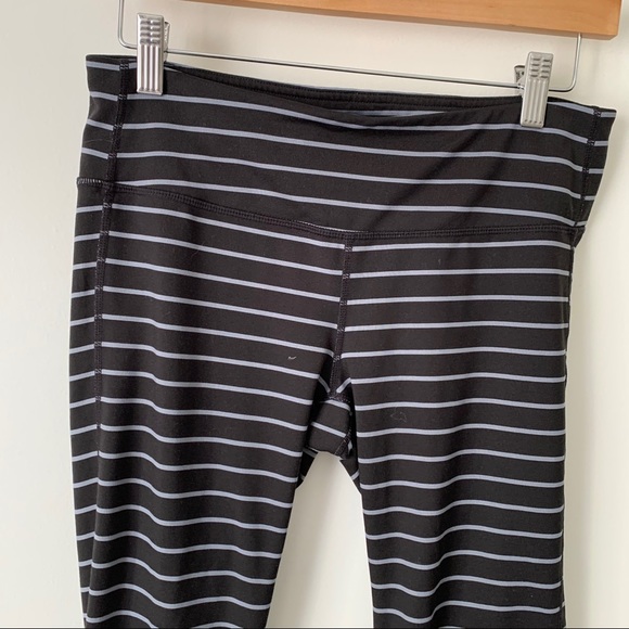 💙 Athleta | Black and Grey Strip Capri Leggings - Picture 2 of 7